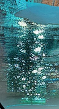 Détail d'une peinture numérique : une cascade d'eau scintillante